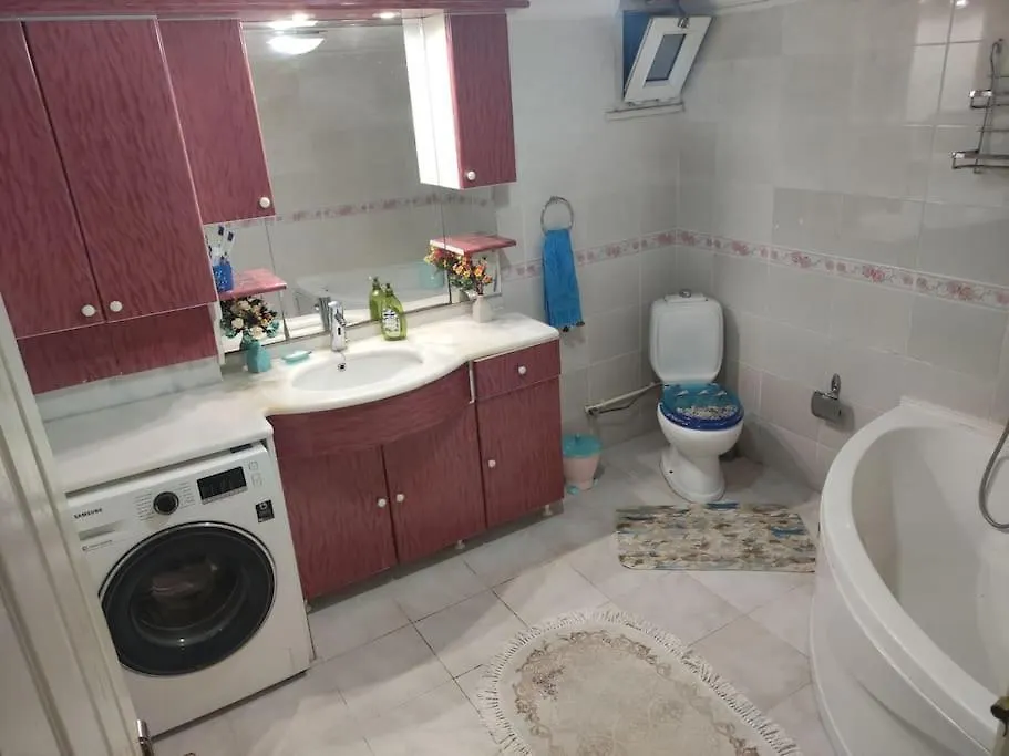 Appartement Beylikduezue Boelgesinde Ferah Bir Site Ici Konut à Istambul