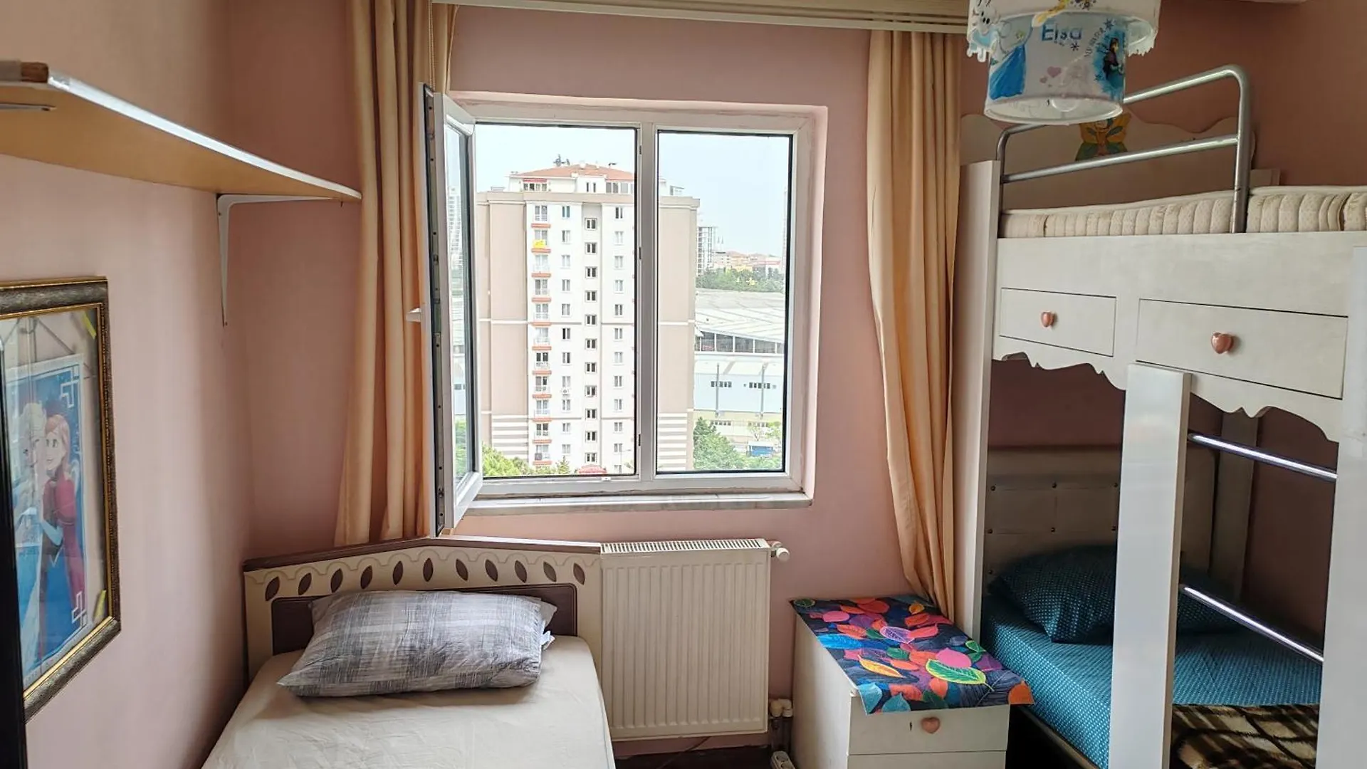 Appartement Beylikduezue Boelgesinde Ferah Bir Site Ici Konut à Istambul